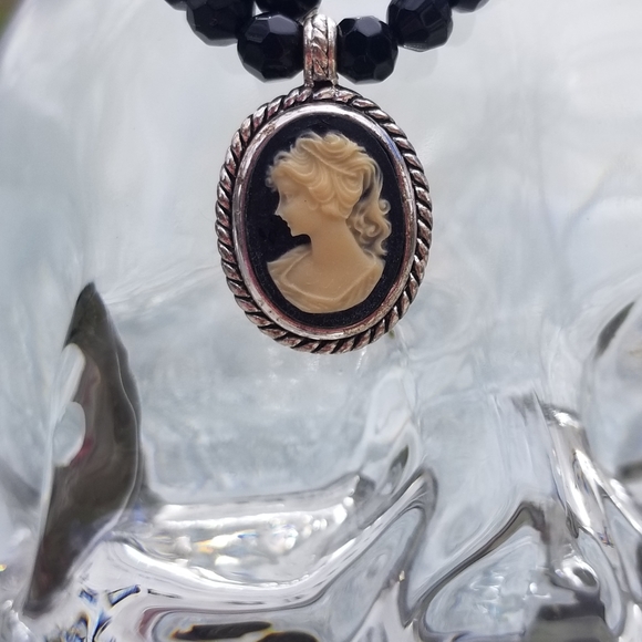 Premier Designs Cameo, Black Faceted Bead Necklace - Picture 3 of 5